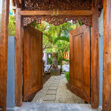 Jj Home Bali Guest House Чангу Экстерьер фото